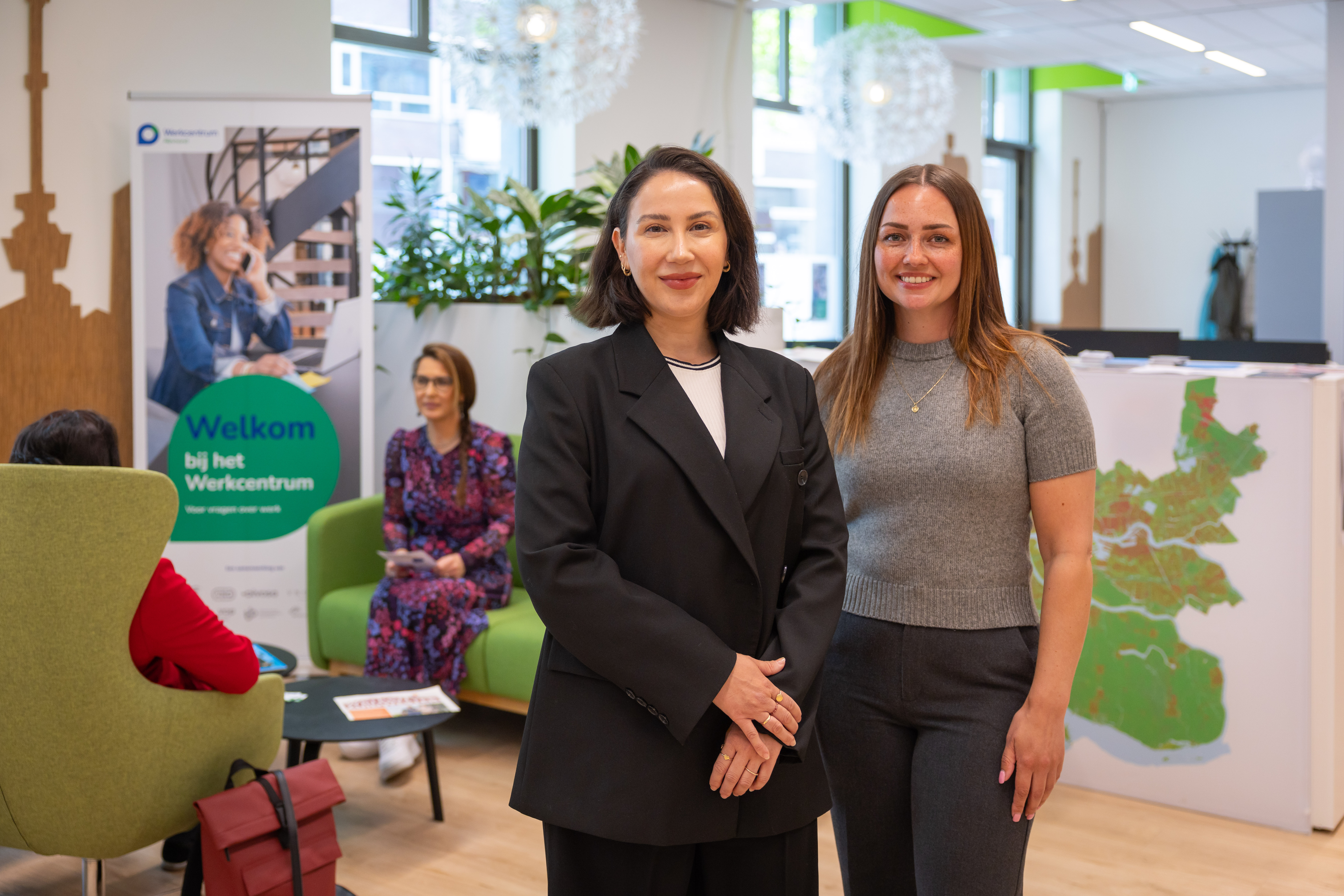 Esma Serin (Werkcentrum Rijnmond) en Cindy Marreiros (SBB)